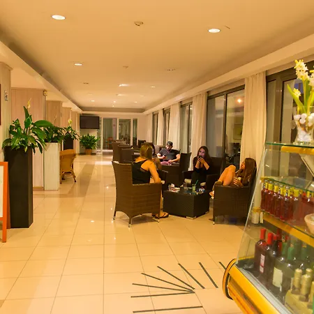 Bella Mar Отель Кала Ратьяда